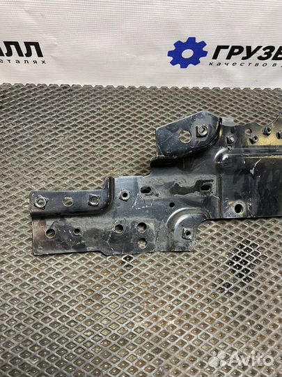 Кронштейн (крепление) Volvo FM5 84228517