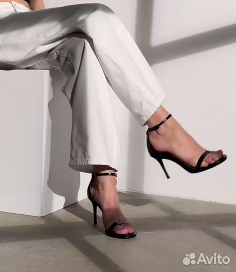 Туфли шипы 37 Эконика оригинал новые