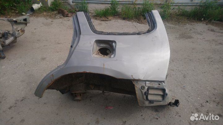 Крыло заднее левое Mazda Tribute 2.0 YF 2001