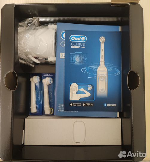 Электронная зубная щетка орал би
