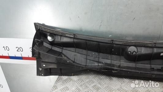 Накладка декоративная (жабо, дождевик) toyota coro