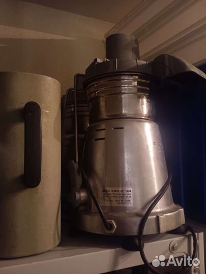 Профессиональная Соковыжималка vema