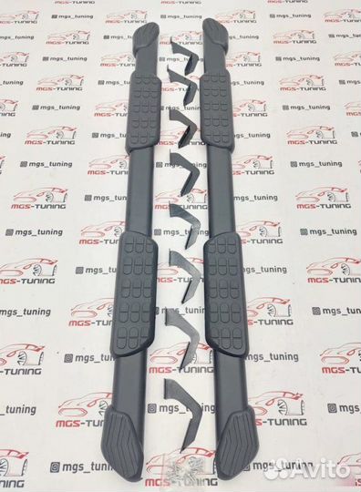 Пороги на Toyota Tundra Crew Max Black 2006+