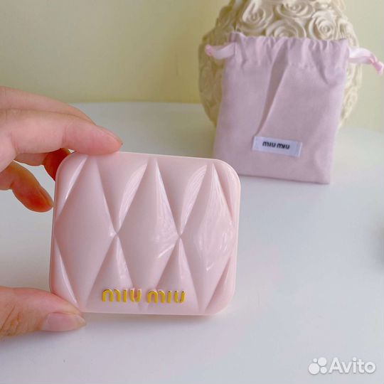 Итальянский бренд miu miu зеркало