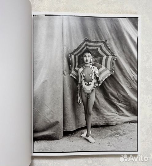 Альбом Mary Ellen Mark. Exposure. The Iconic Photo