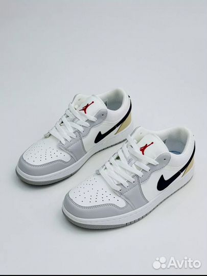 Кроссовки и кеды женские новые Nike