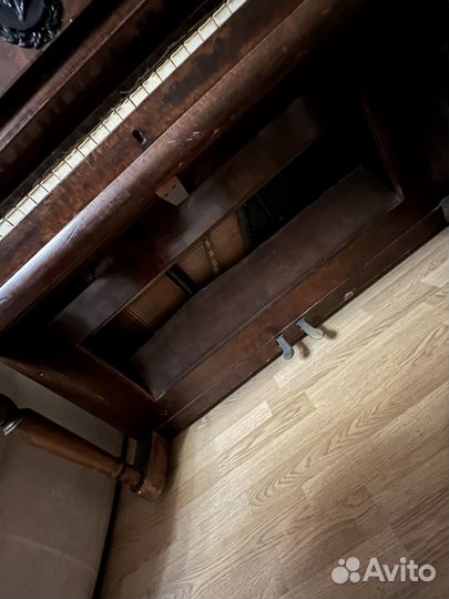 Антикварное пианино Mozart