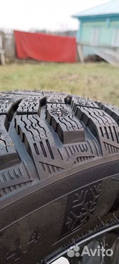 Michelin X-Ice North 4 185/65 R15