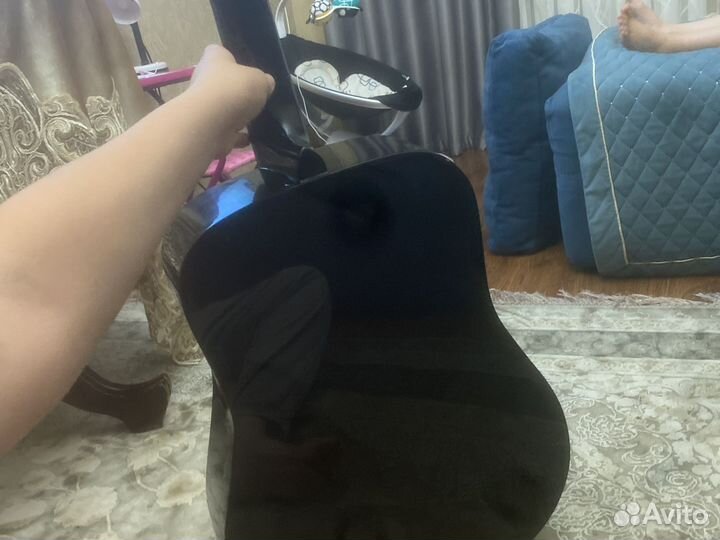 Акустическая гитара