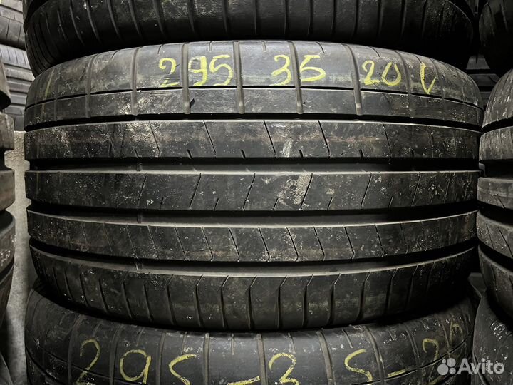 Pirelli P Zero PZ4 295/35 R20 105Y