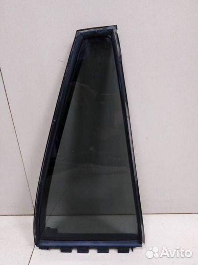 Стекло двери задней правой форточка Toyota Corolla