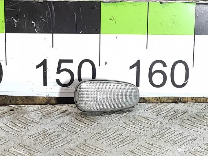 Повторитель в крыло левый Opel Zafira A