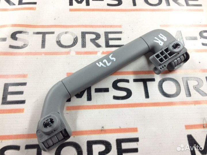 Ручка потолка задняя правая Volkswagen Touareg 7L