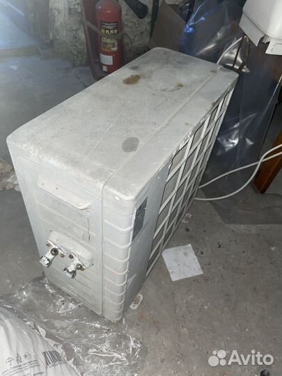 Внешний и внутренний блок от сплит системы