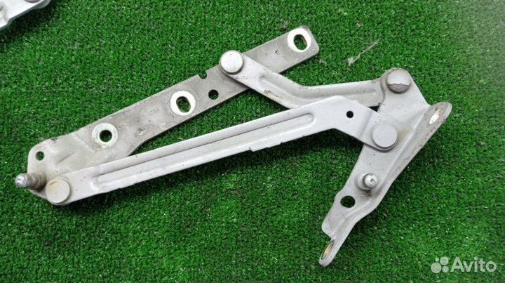 Петли крышки багажника задние Ford Focus Split