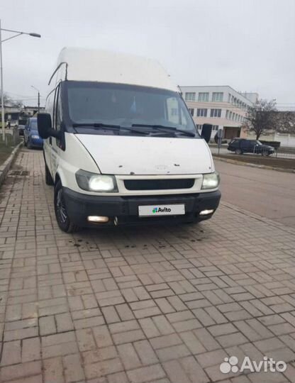 Ford Transit цельнометаллический, 2005