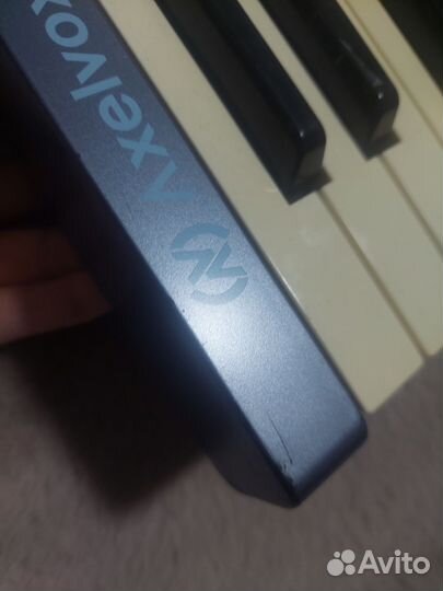 Midi клавиатура avelvox kj49c