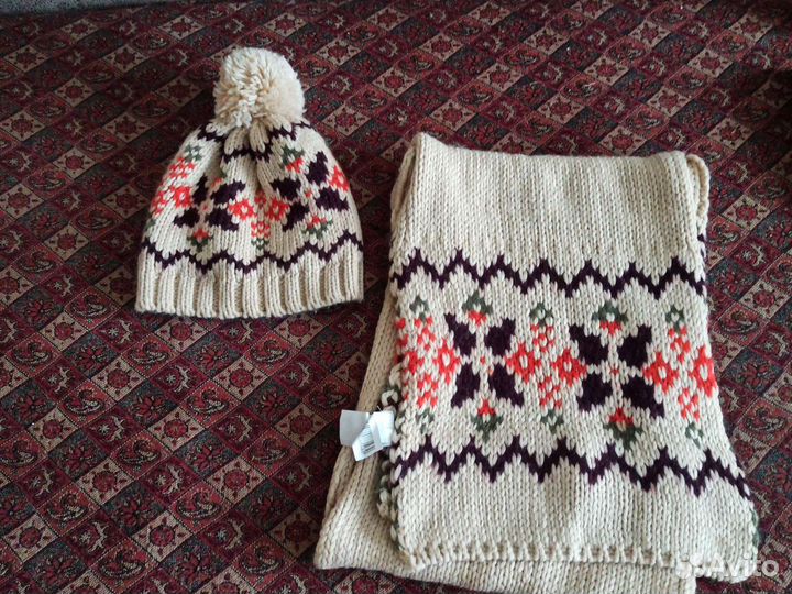 Комплект шапка и шарф