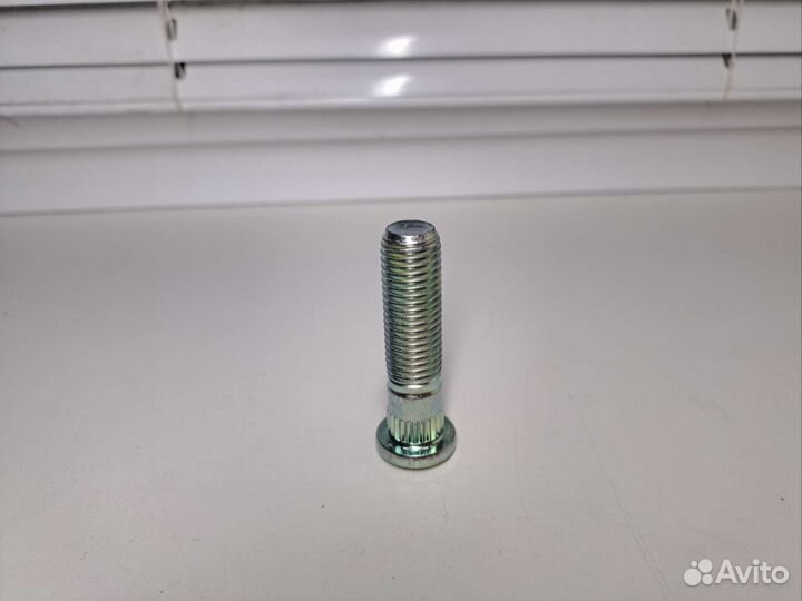 Шпилька переднего колеса Gentra, Lacetti