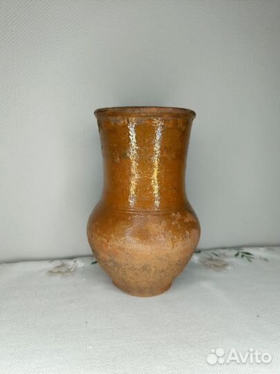 Глиняная крынка старинная
