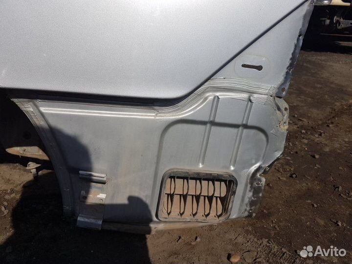 Крыло заднее левое Mercedes-Benz C-Class W203