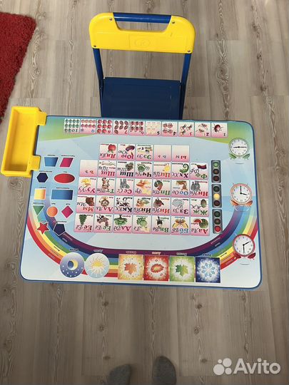 Детская парта с азбукой + стульчик