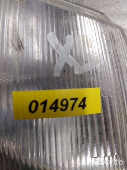 Поворотник правый Citroen Xantia