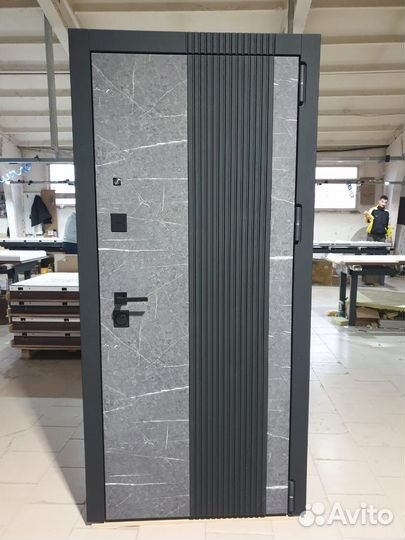 Входная дверь