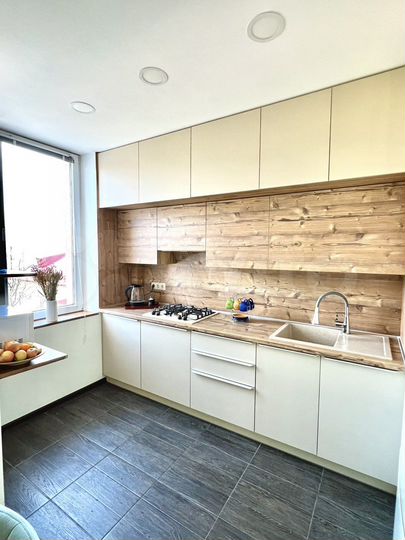 3-к. квартира, 85 м², 6/10 эт.