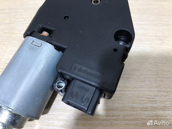 Привод шторки крыши Peugeot 3008 0U 5FS EP6C 2011