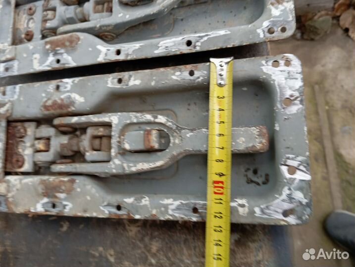 Замок борта