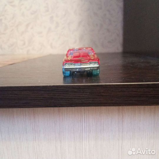Машинка Hot wheels