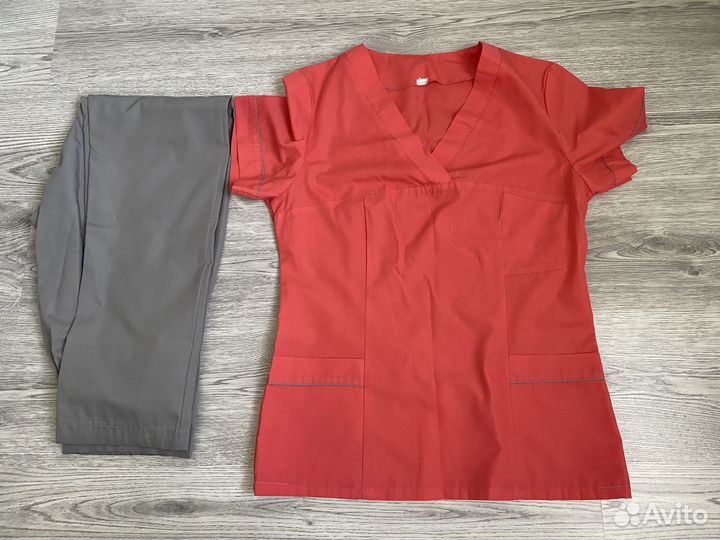 Медицинский костюм женский
