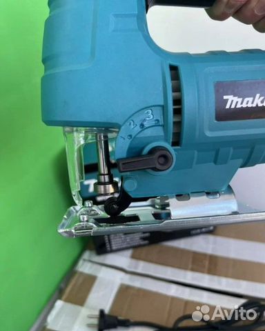 Лобзин сетевой Makita 850w с лазерным указателем