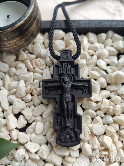 Крест нательный с Богородицей