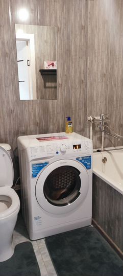 2-к. квартира, 43 м², 1/4 эт.