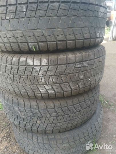 Bridgestone Blizzak DM-V1 245/70 R16 107