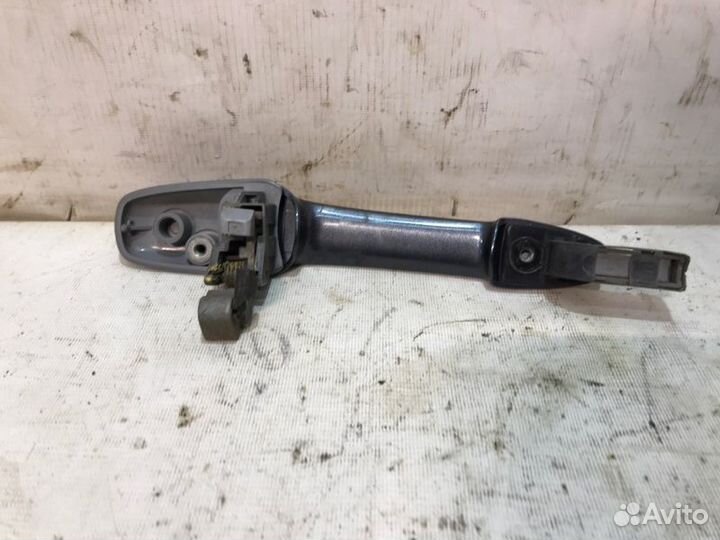 Ручка двери внешняя передняя правая Mazda 3 седан