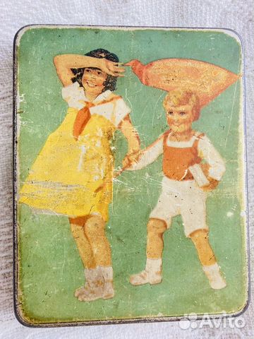 Коробка металлическая от конфет 1937 год