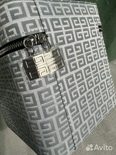 Кейс для косметики Givenchy