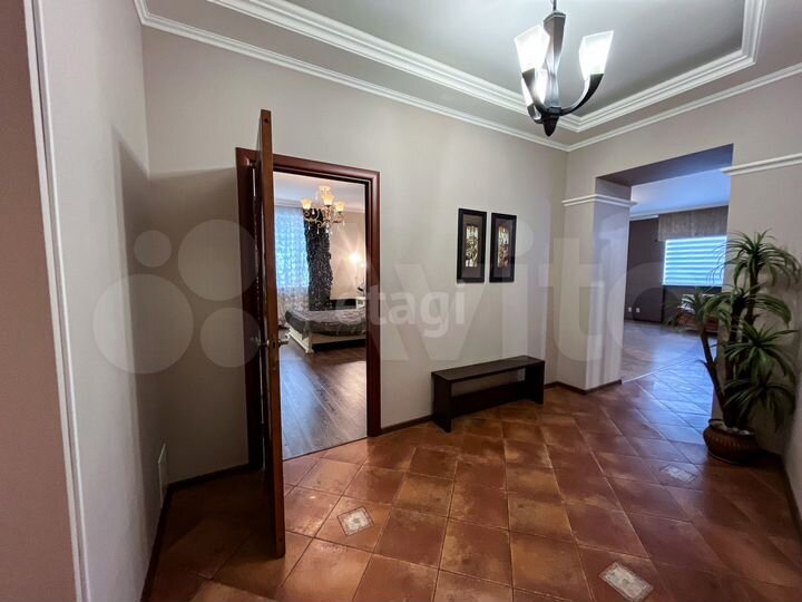 4-к. квартира, 175,8 м², 5/5 эт.