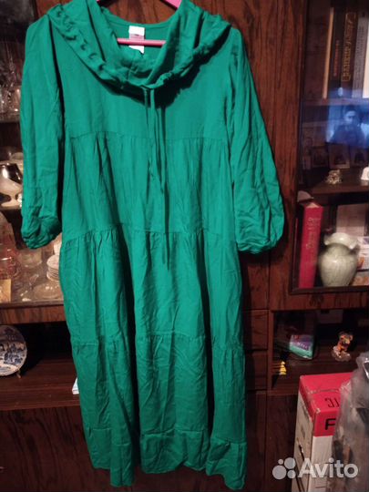 Новое оригинальное платье с капюшоном р 52-56