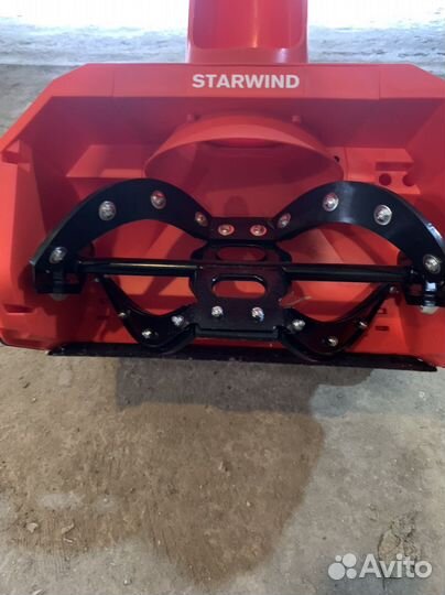 Снегоуборщик starwind EST 1600
