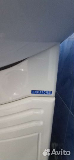 Тумба, раковина с краном, шкафчик с зеркалом