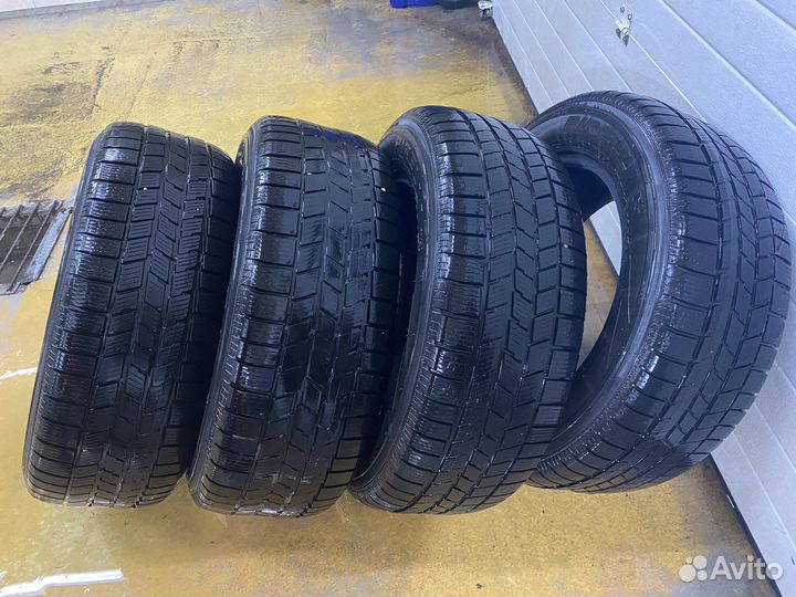 Pirelli Scorpion Ice&Snow 235/60 R17 102H