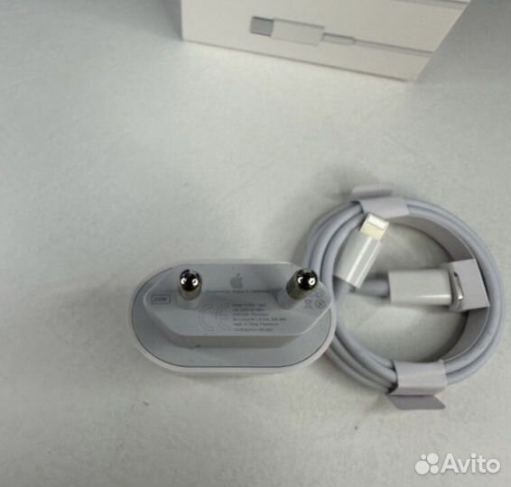 Зарядка на iPhone + стекло