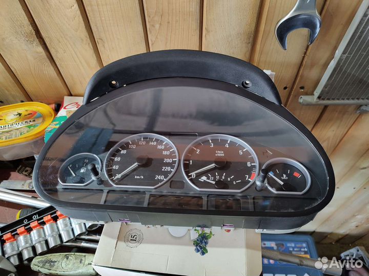 Приборная панель bmw 3 e46 АКПП с кольцами
