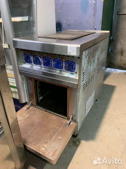 Плита с духовкой