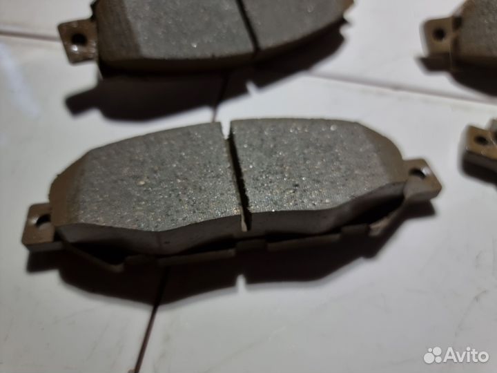 Колодки перед Toyota Crown Cresta Mark II