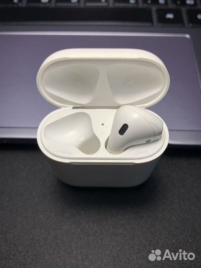 Airpods 1
